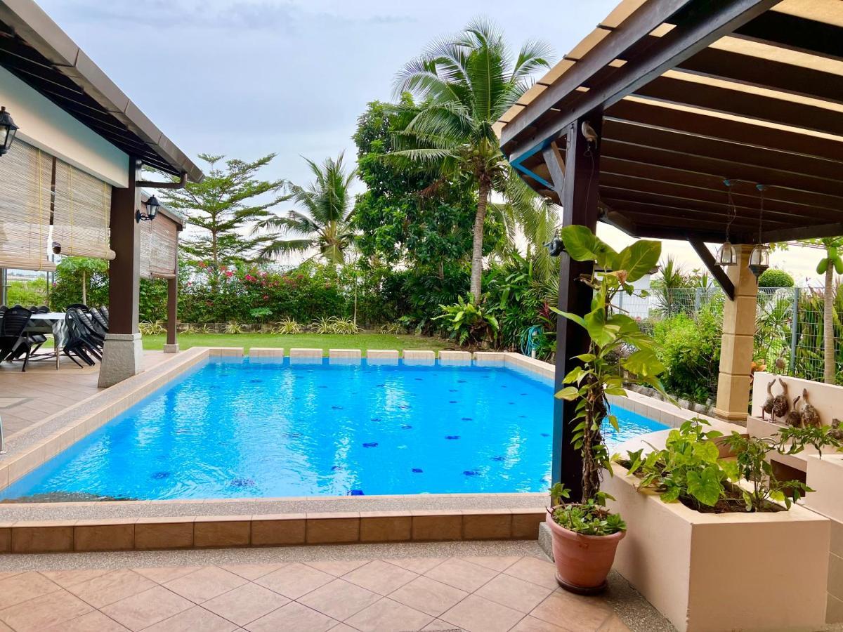 Melaka Beachfront Villa With Pool 외부 사진
