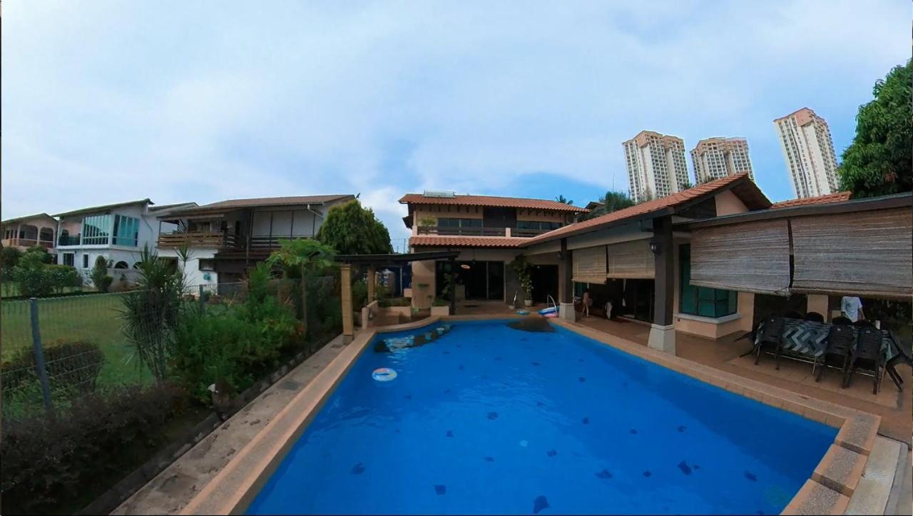Melaka Beachfront Villa With Pool 외부 사진