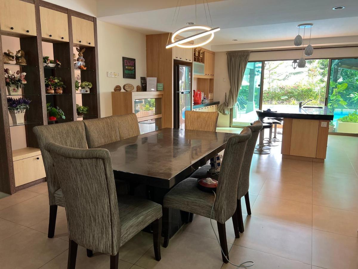 Melaka Beachfront Villa With Pool 외부 사진