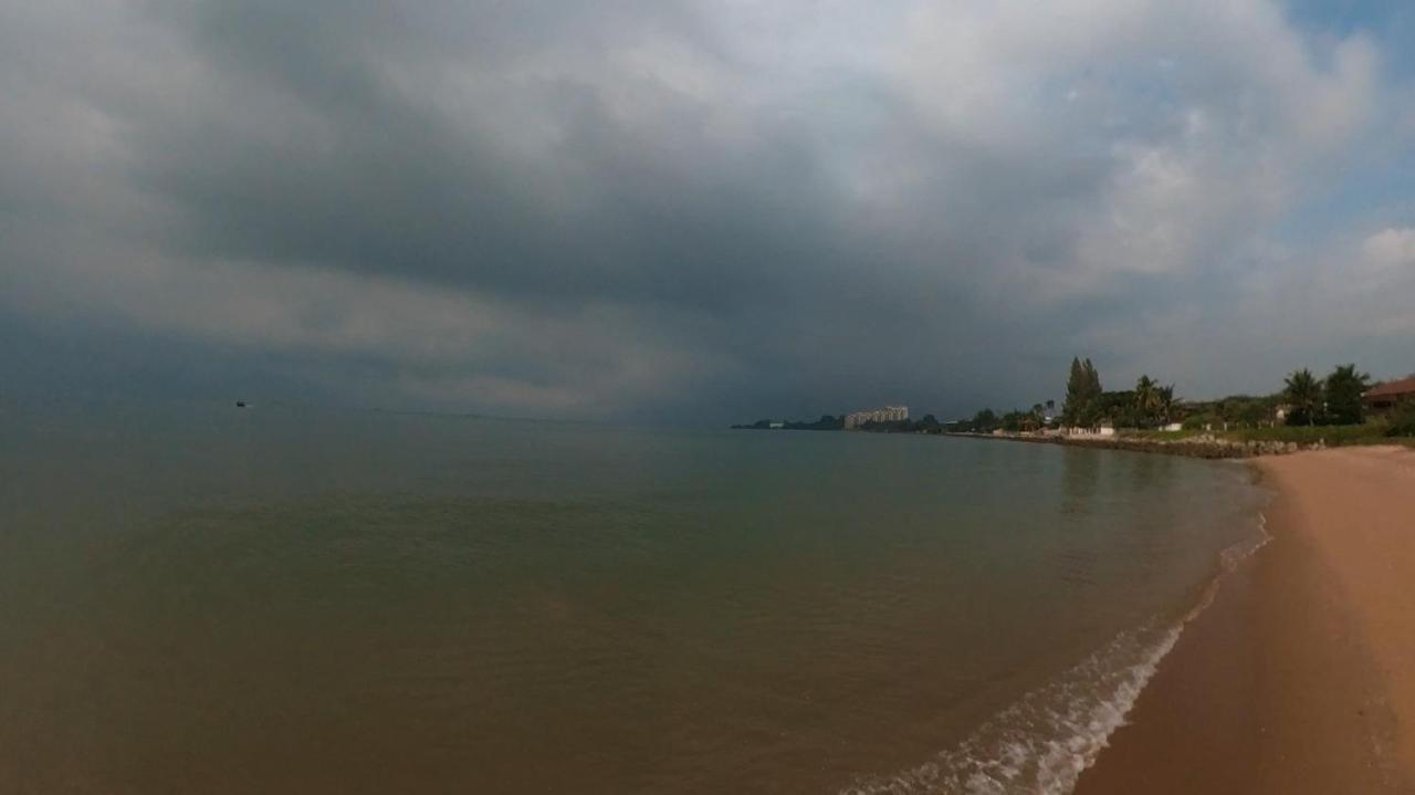 Melaka Beachfront Villa With Pool 외부 사진
