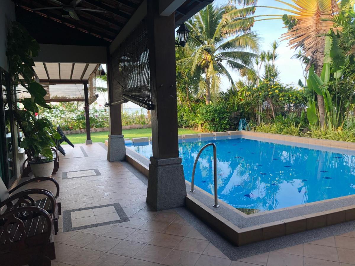 Melaka Beachfront Villa With Pool 외부 사진