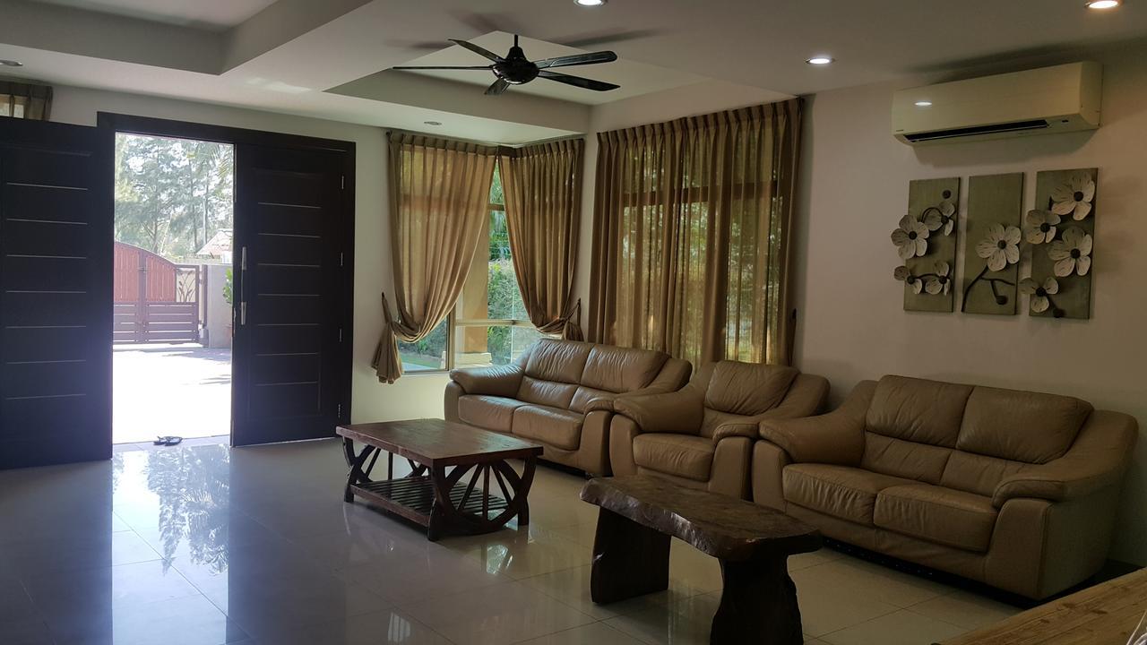 Melaka Beachfront Villa With Pool 외부 사진