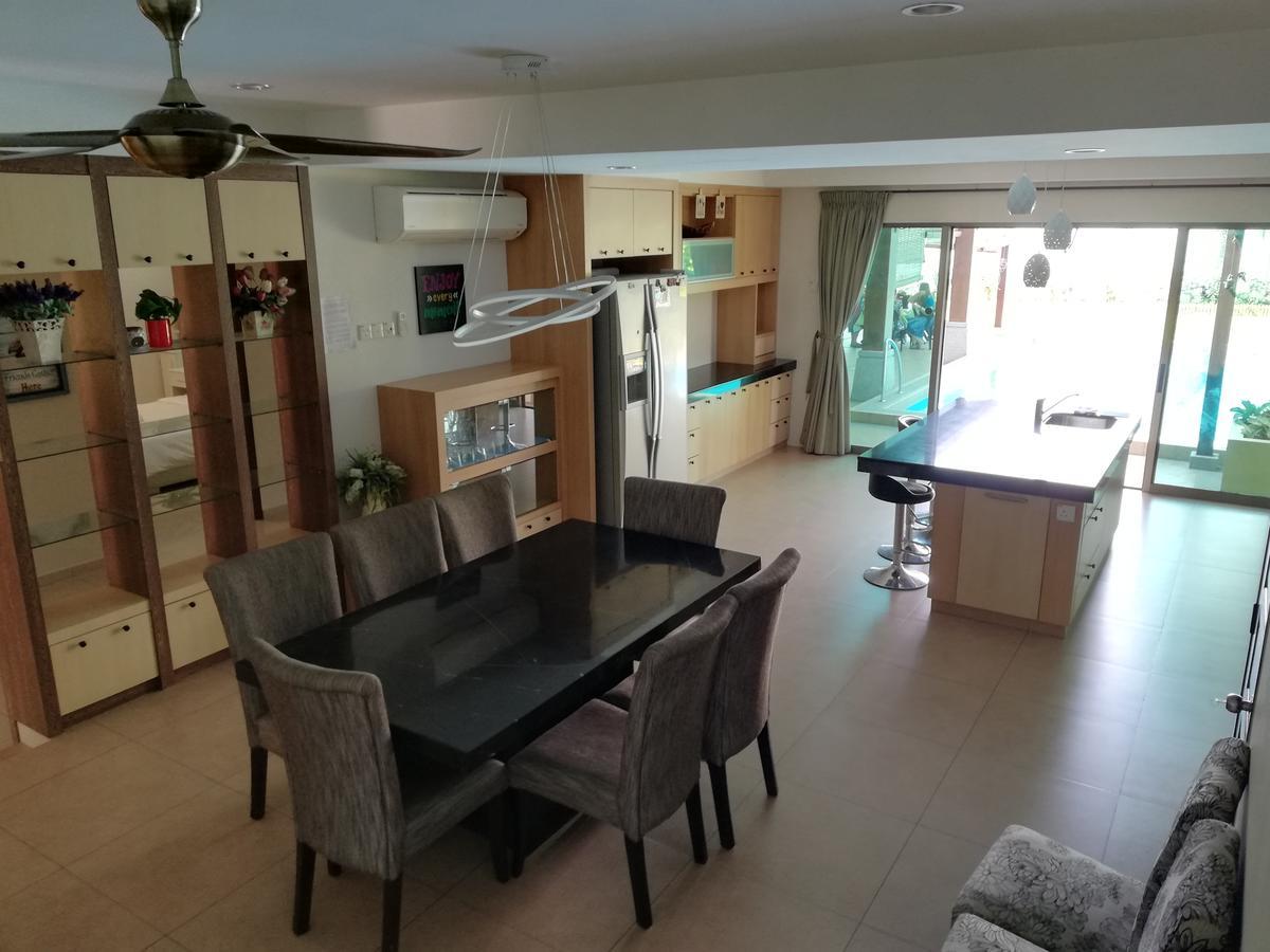 Melaka Beachfront Villa With Pool 외부 사진