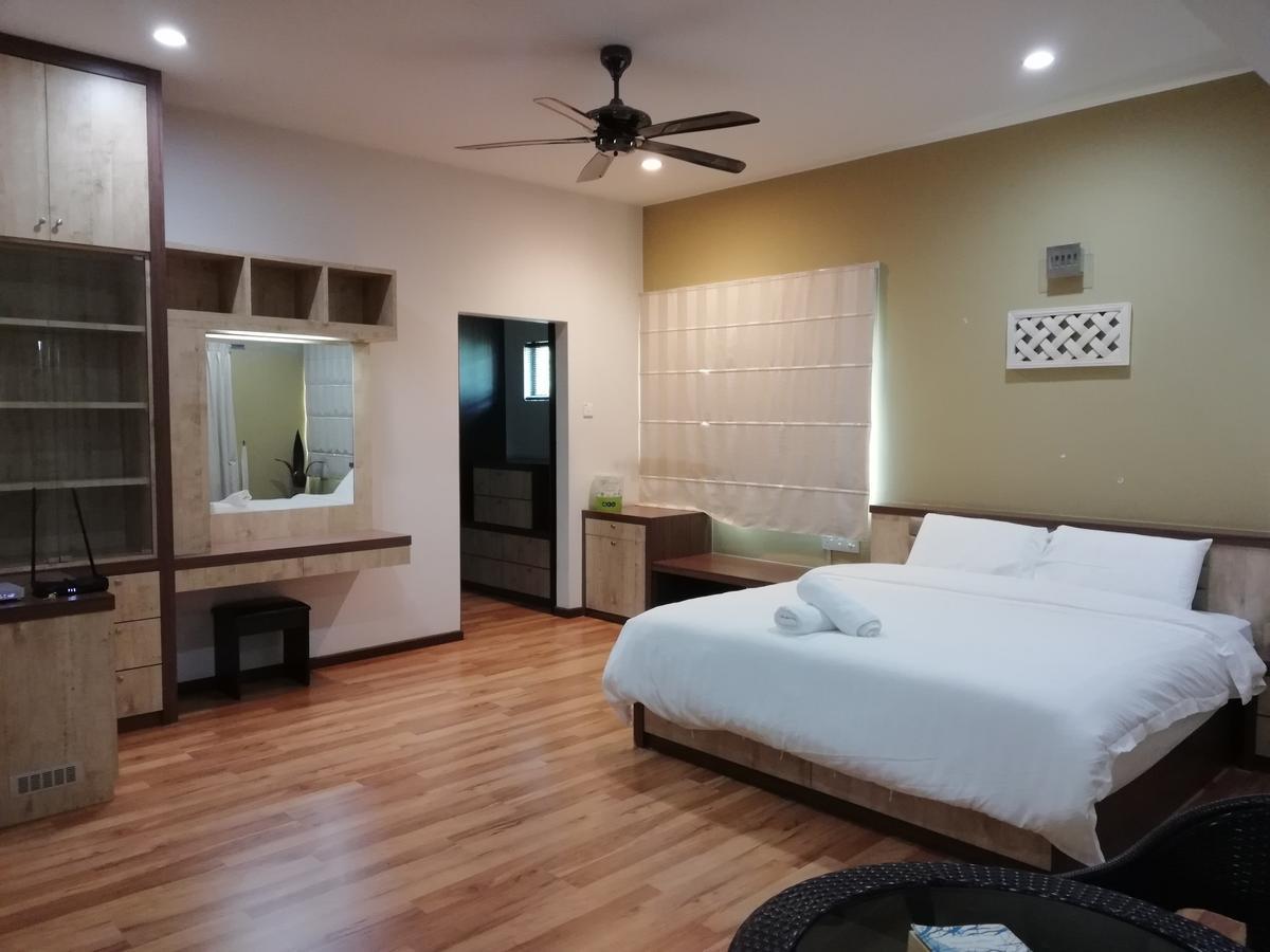 Melaka Beachfront Villa With Pool 외부 사진
