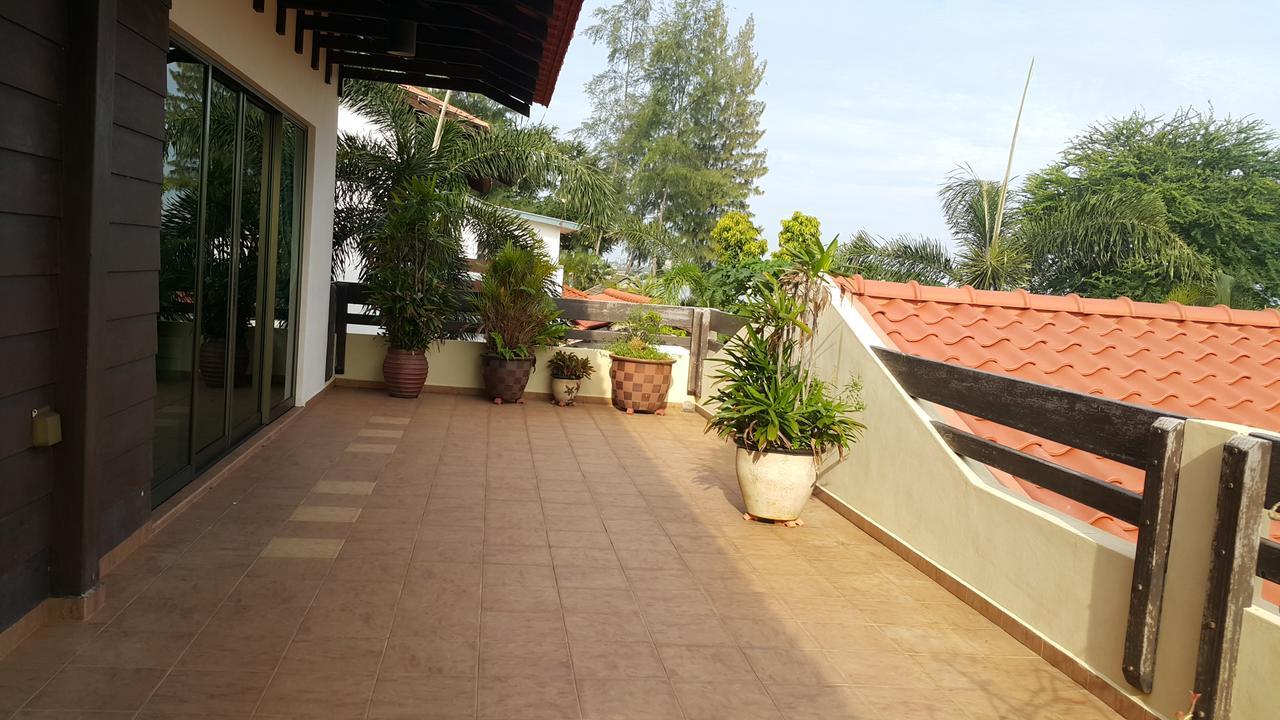 Melaka Beachfront Villa With Pool 외부 사진